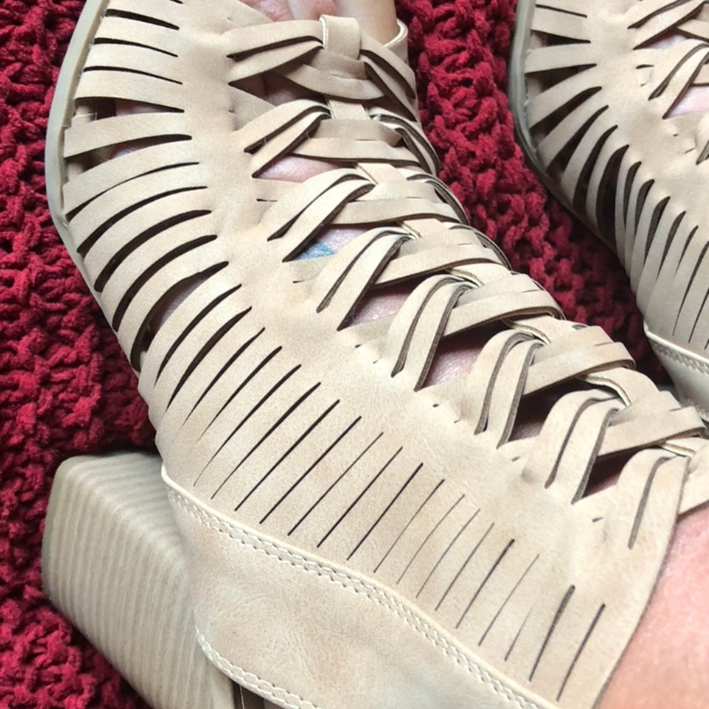 DV Block Heel Sandal